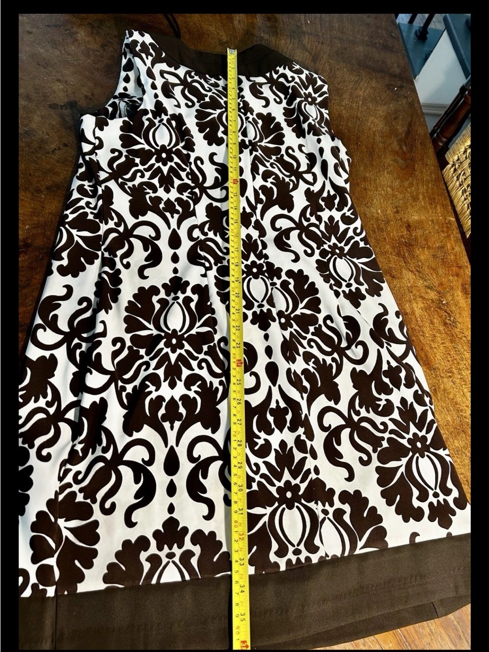 Alyx Brown/White Floral Sheath Dress Scoop Neck Sleeveless Knee Sz 16 Zip - Picture 8 of 12